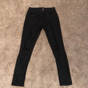 Women's Refuge Black ripped jeans